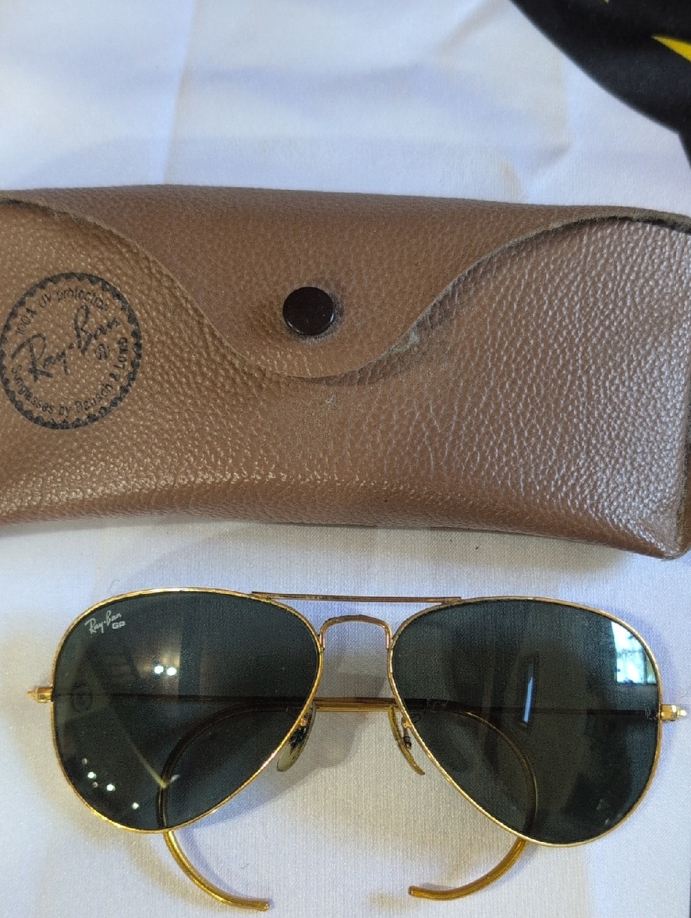 Vintage Ray-Ban Polarized Gold Frame Sunglasses with Dark Green Lenses
